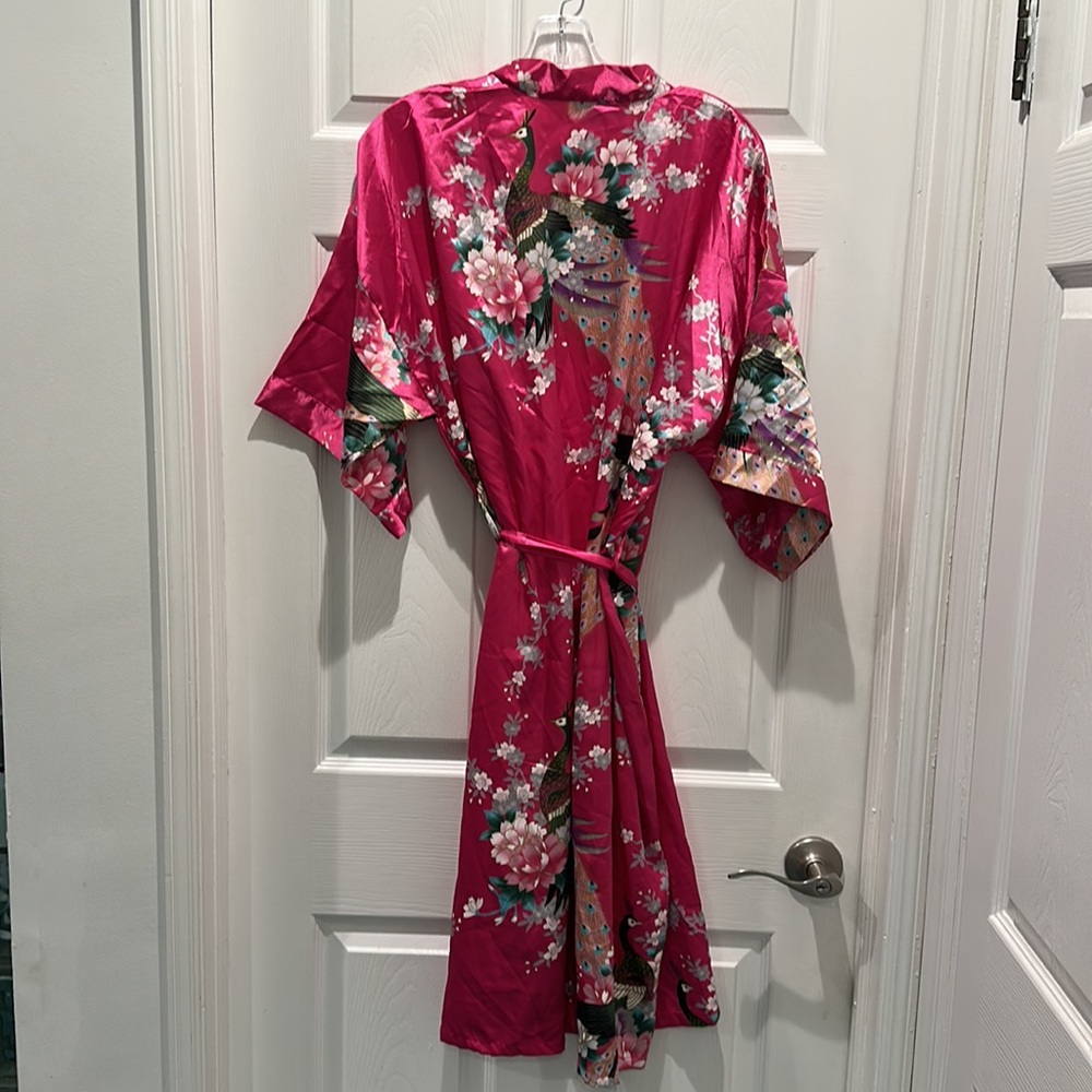 ORIENTAL VILLAGE Silk Collection Robe - Picture 4 of 4